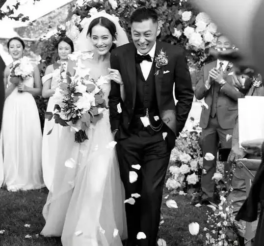 余文乐结婚 彭于晏献上自己"不乐意"的祝福 逗乐网友