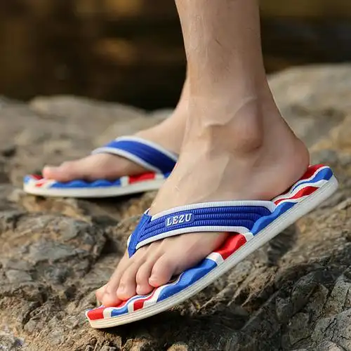 90后小男孩穿哪种拖鞋好看?有图最好,谢谢!有好评哦