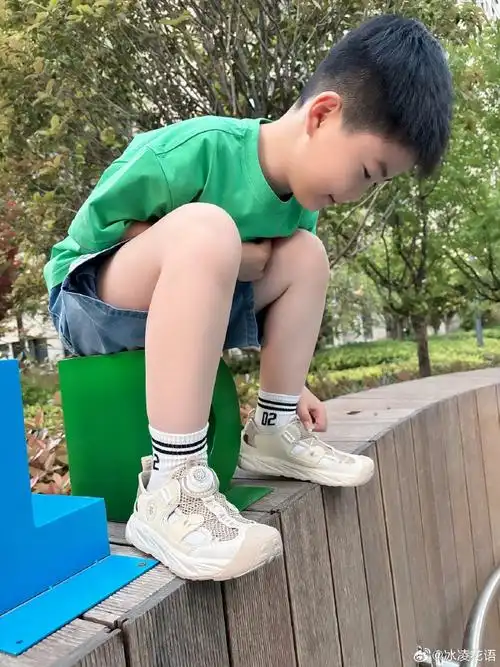 这一周气温持续飙升,春季的鞋子已经开始捂脚了.