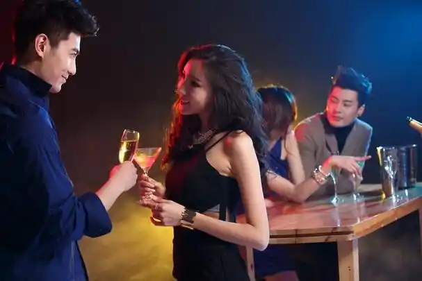 暧昧期身体接触顺序,男女肢体接触等级,暧昧关系是什么样子的?