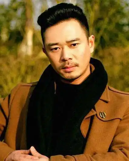 体重:70kg籍贯:安徽民族:汉性别:男姓名:李繁个人简介基本内容李繁