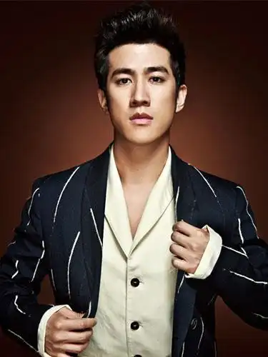 李治廷帅气短发 时尚有型的"小鲜肉"