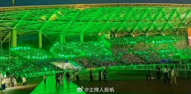 王源绿海#世界上最美的颜色,#qq音乐巅峰盛典#一定是属于王源的应