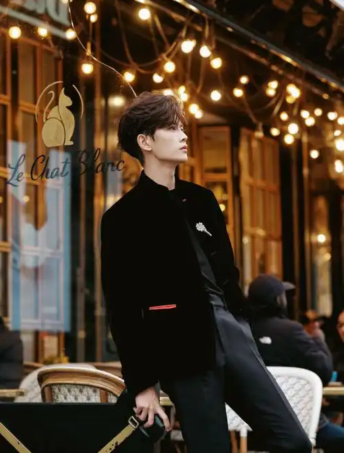 挎包|鞋履|配饰|rogervivier  @rogervivier_罗杰维维亚    -#任嘉伦