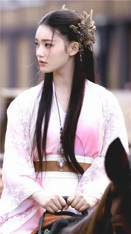斗破苍穹萧薰儿(林允饰)古装剧照_明星