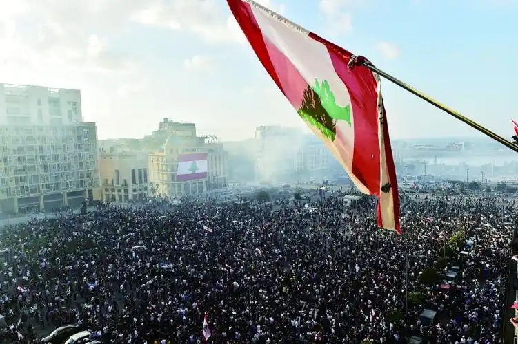 "阿拉伯之春"口号再现,黎示威者设"革命总部"被驱散_腾讯新闻