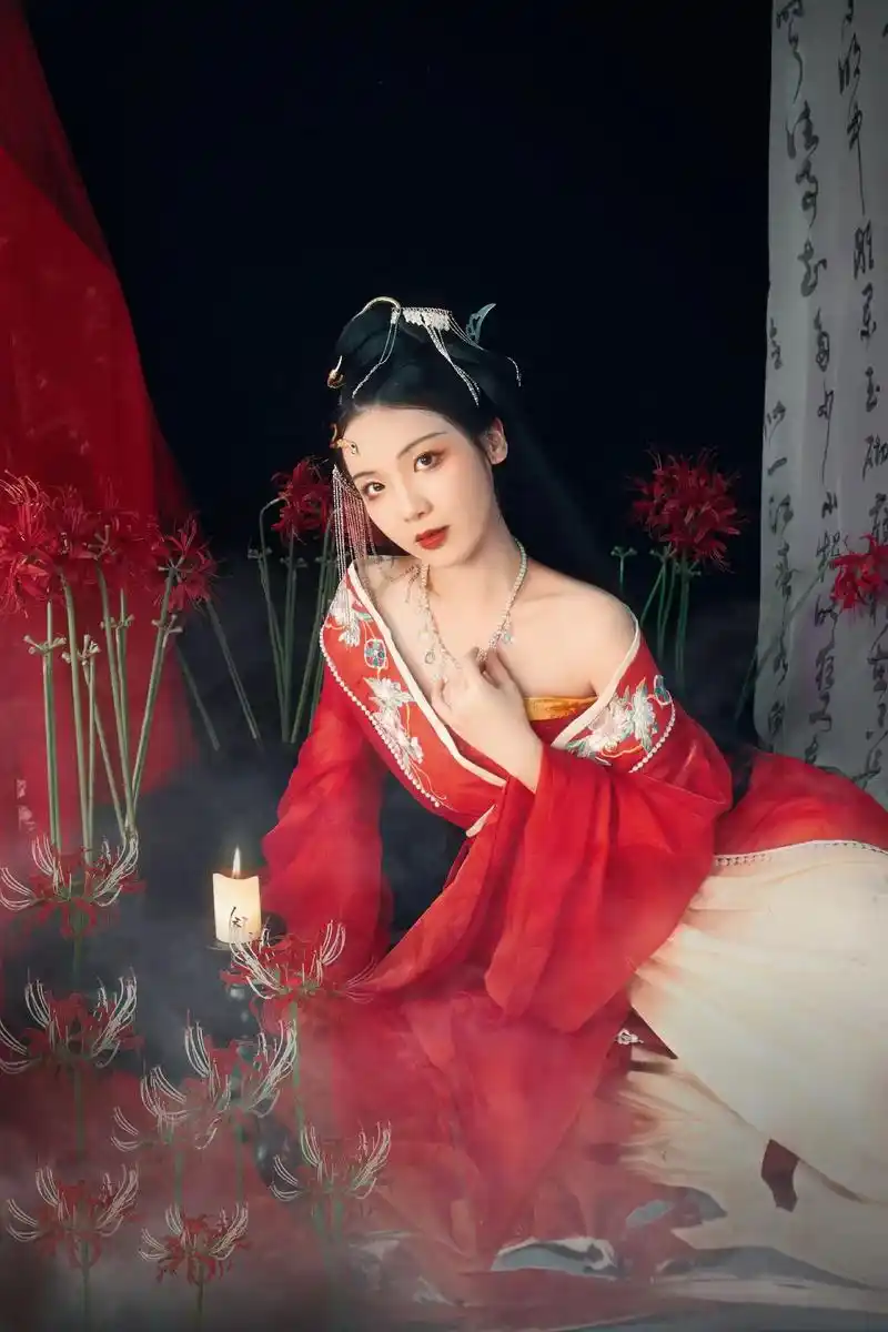 汉服超级好看,古风超级美,穿汉服在 - 抖音