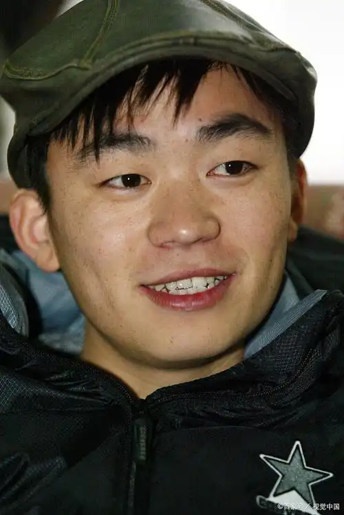 王宝强影帝人志:从农民到百亿影帝,感谢今天坚持梦想的自己