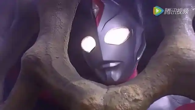 戴拿奥特曼被虐的不要不要的,戴拿:大哥救我