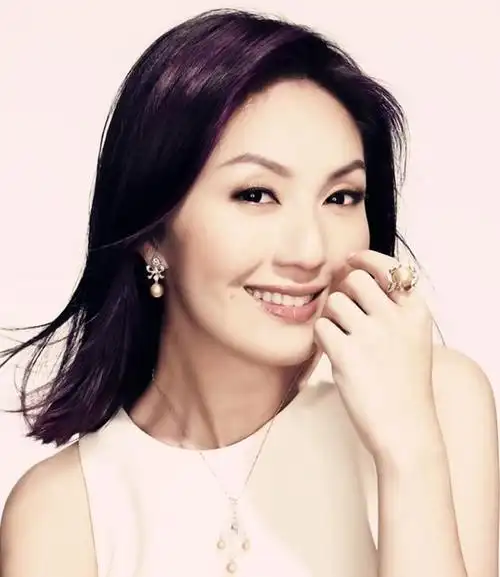 《一千零一个》是杨千嬅演唱的一首歌曲,由林夕作词,陈韵如作曲.