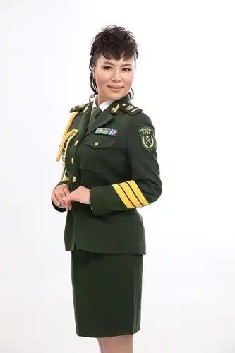 中国著名军旅歌唱家乌兰托娅.