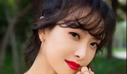 鹿晗又双叒叕上热搜,被cue跳女团舞_宋茜毛_舞蹈_功底