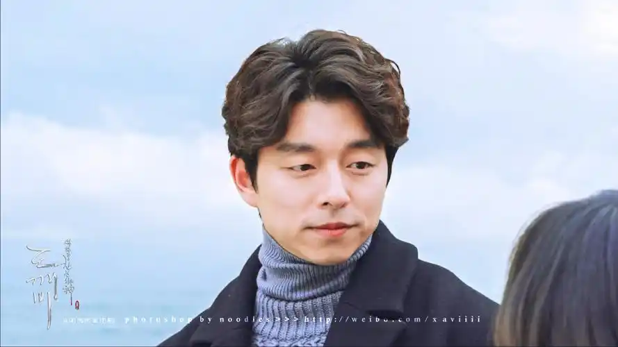 《孤独又灿烂的神-鬼怪》孔侑金高银海边剧照图片桌面壁纸