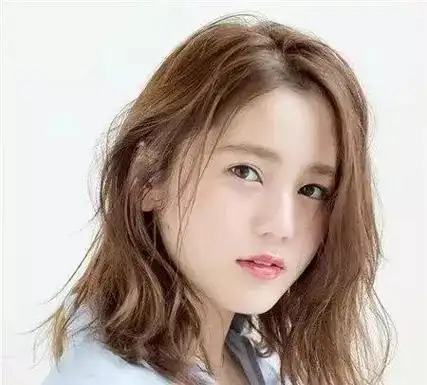 脸大的女生适合什么发型 学生,脸大的妹子,选择这些发型也能秒变高级