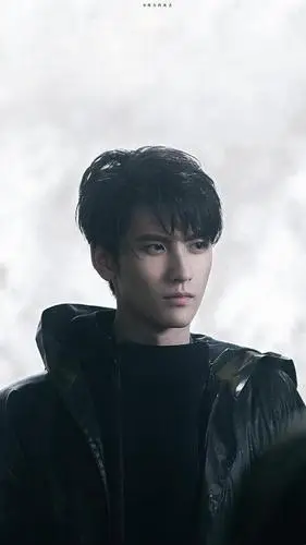 黄俊捷饰演的张起灵,不戴帽子的张起灵,屈指可数.