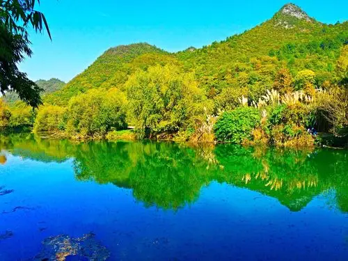 花溪真山真水美如画