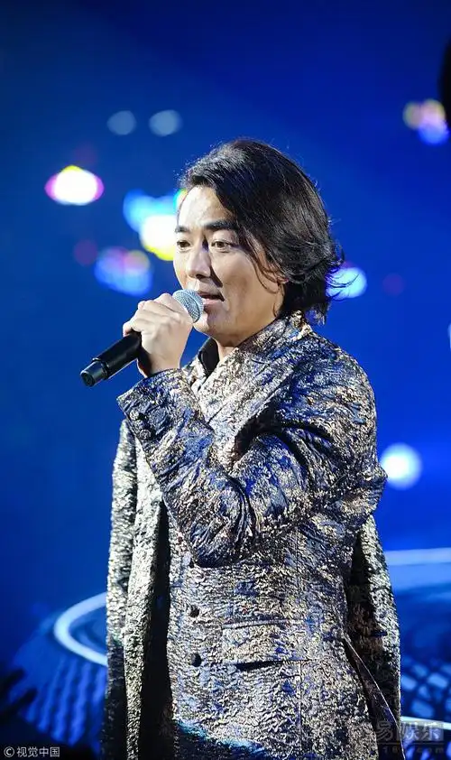 真不老男神52岁郑伊健香港霸气开唱