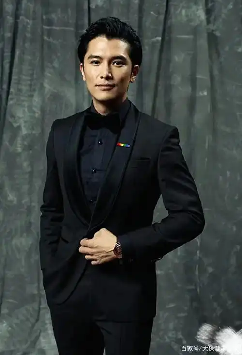 我喜欢的男艺人邱泽 个人美照收藏版