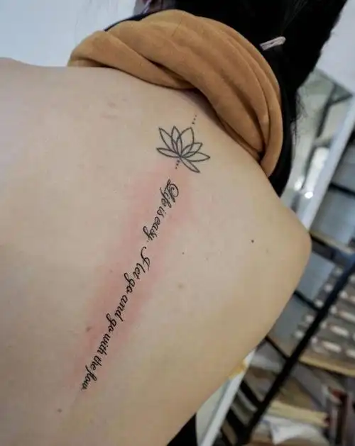 英文纹身图片_背部纹身图案