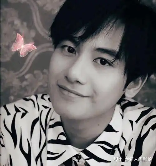 可以发几张胡先煦笑得很甜的图吗