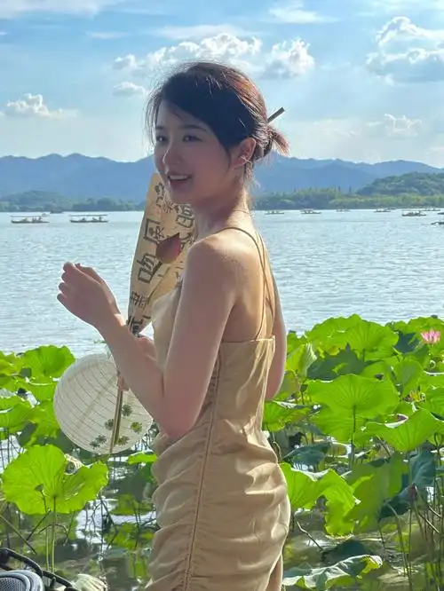 小荷才露尖尖角