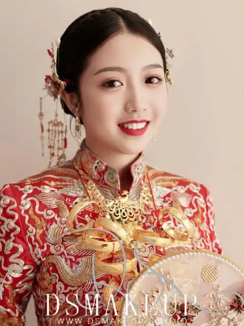 中式婚礼中式新娘造型跟妆造型中山化妆