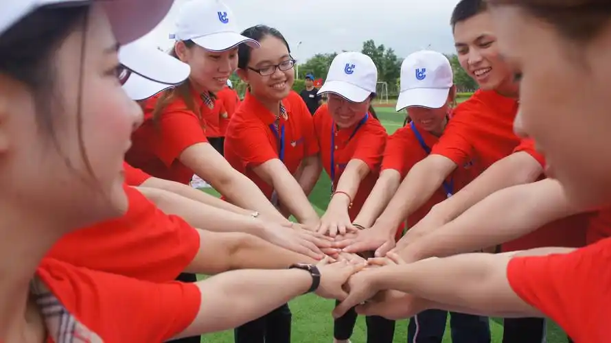 "四有青年"的样子—— 有团队,有努力,有毅力,有热情.