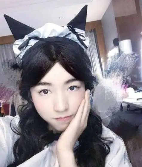 三小只美妆视频怎么样(三小只的女装照片)