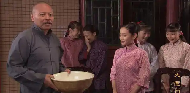 电视剧《使命》,《反黑使命》中牛明,这个一身正气的牛局长给观众留下