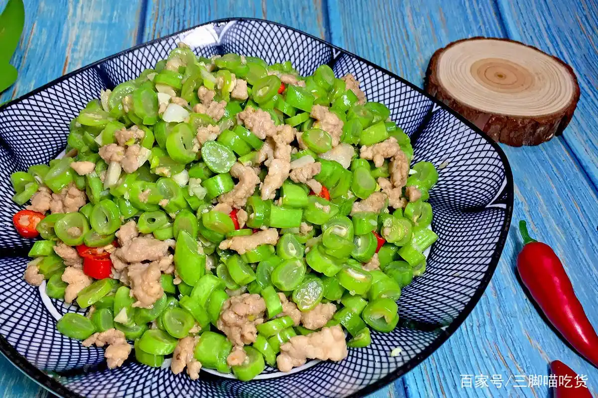 家常小炒菜最下饭,四季豆搭配肉末,有荤有素,老人孩子都爱吃