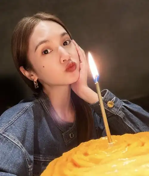 李荣浩随爱妻回娘家,连续10年为她庆生,杨丞琳40岁仍无生子计划