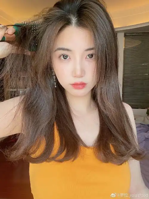 拜托了冰箱美女厨娘罗拉参加恋综竟沦为落单搞笑女