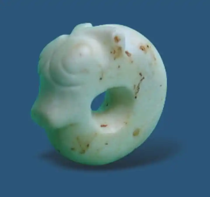 余杭星桥后头山玉龙商代晚期 殷墟妇好墓出土玉龙在良渚文化早期如