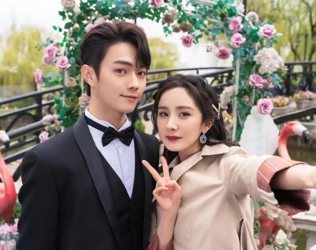 杨紫许凯被曝合演承欢记男方粉丝对番位不满拒当挂件男主