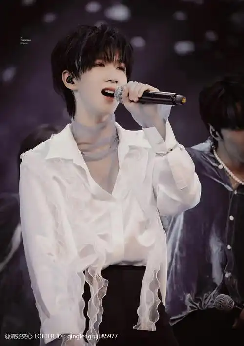 年0825出道:2019年1123英文名:teens in times简称:tnt[图片]马嘉祺