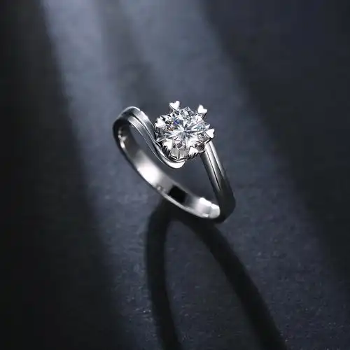 cvd人工合成钻石培育钻石戒指一克拉18k金女戒3050分定制镶嵌加工