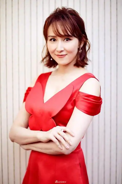 歌手阿朵原名资料