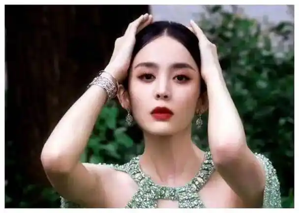 古力娜扎决定专心事业言明放话要打破恋爱脑全速向前