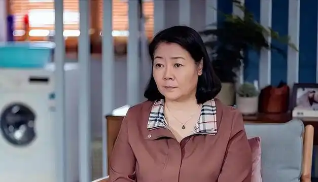 帅气演员丈夫把她宠成宝|黄渤|老戏骨|青岛往事|外来媳妇_网易订阅