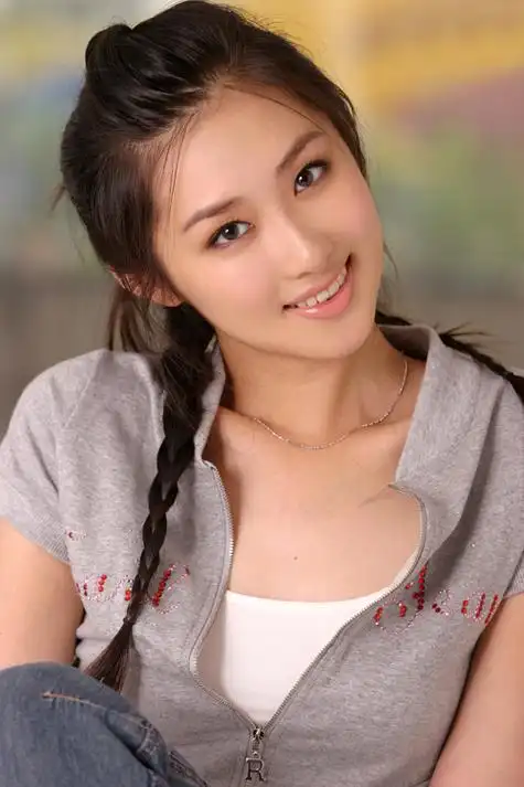 姓名:涂黎曼英文:candy民族:汉血型:ab职业:演员出生日期:1984年4月24