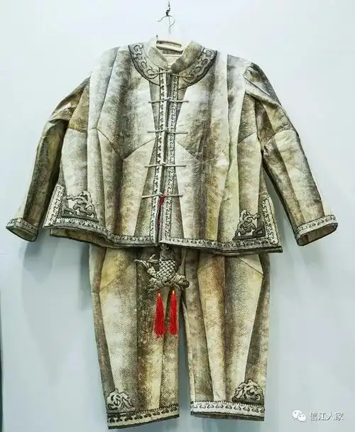 鱼皮服饰生肖鱼皮钥匙扣鱼皮画《萨满神韵》国家非遗麦秸画国家非遗