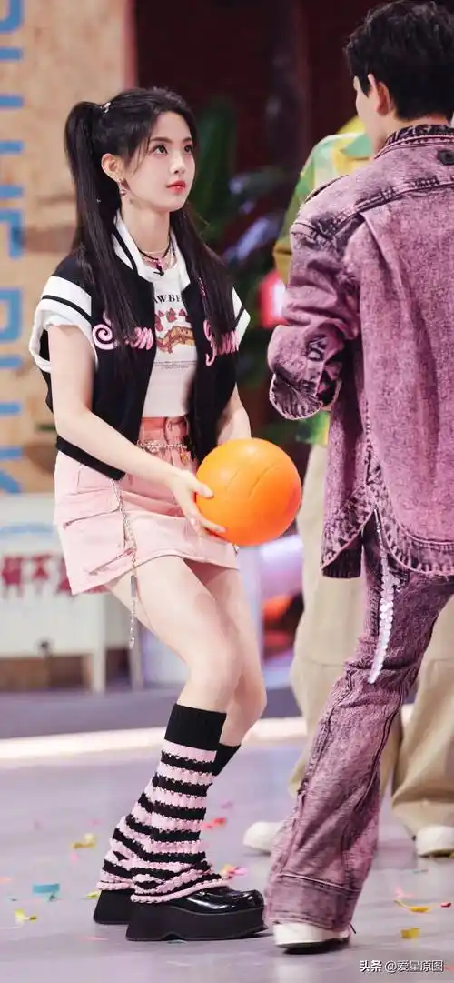 校花少女-杨超越全图写真合集_中国_代表作品_内地