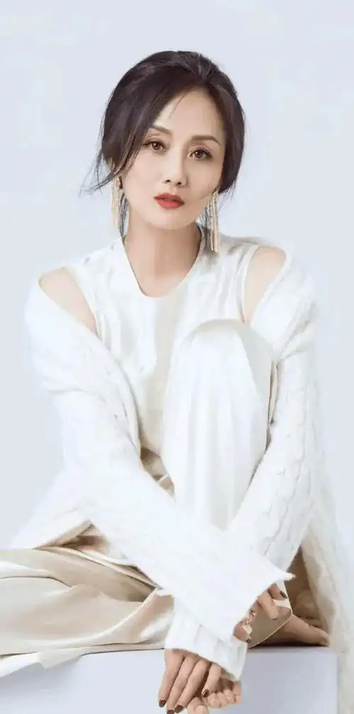 盛世美颜李颖,美若画卷,熠熠生辉