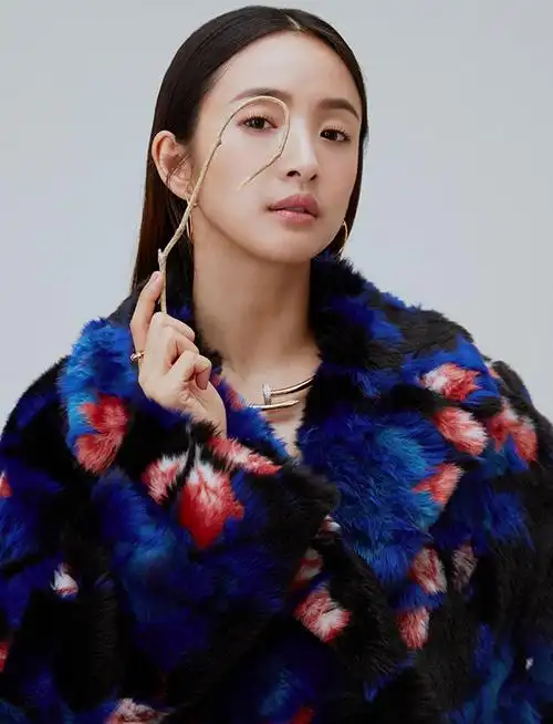 林依晨最新写真曝光演绎摩登复古风