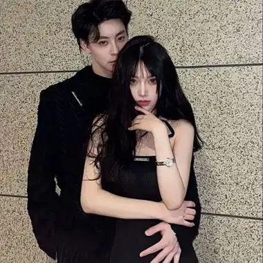 占有欲很甜的高清情侣头像简直甜到骨子里啦,高清又很火的情侣氛围感