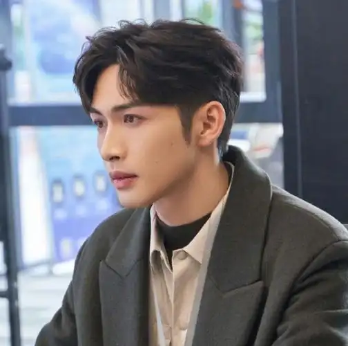 张彬彬三分野用的头像是虞书欣拍的##张彬彬新剧还在用虞书欣拍的