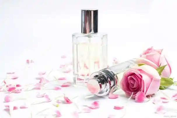 无人区玫瑰香水怎么火的?