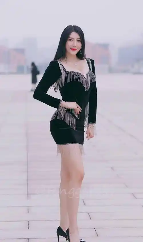 偶遇健身圈的美女网红刘太阳,时尚气质身材棒!