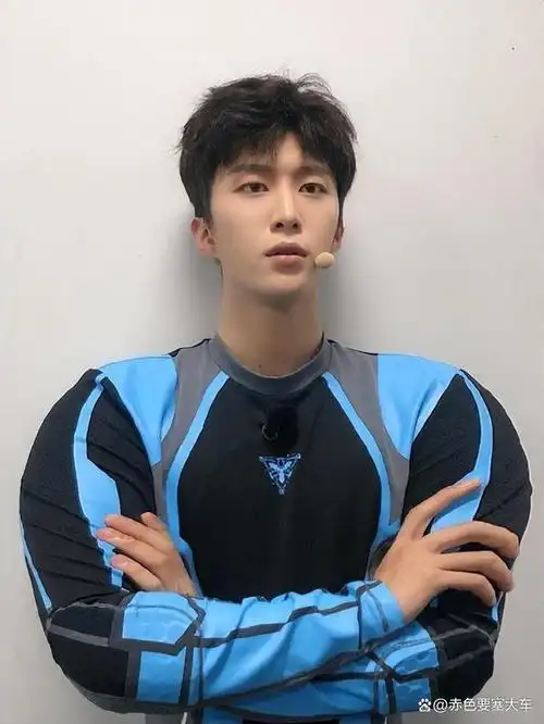 全网沸腾范丞丞新身份让网友直呼这一次你必须被认可