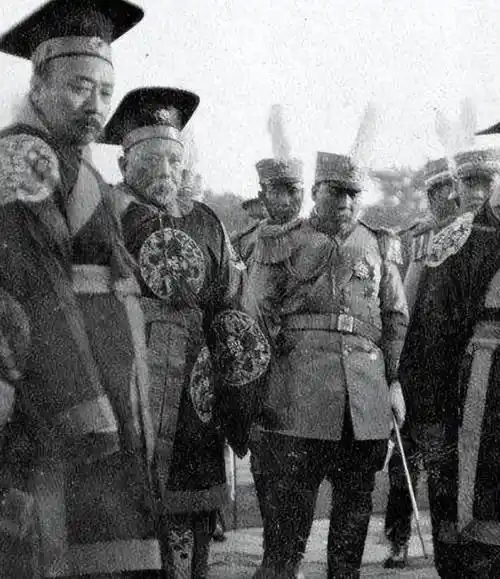 辛苦伪装成爱国者的袁世凯,为何不被百姓买单?百姓:别以为我傻